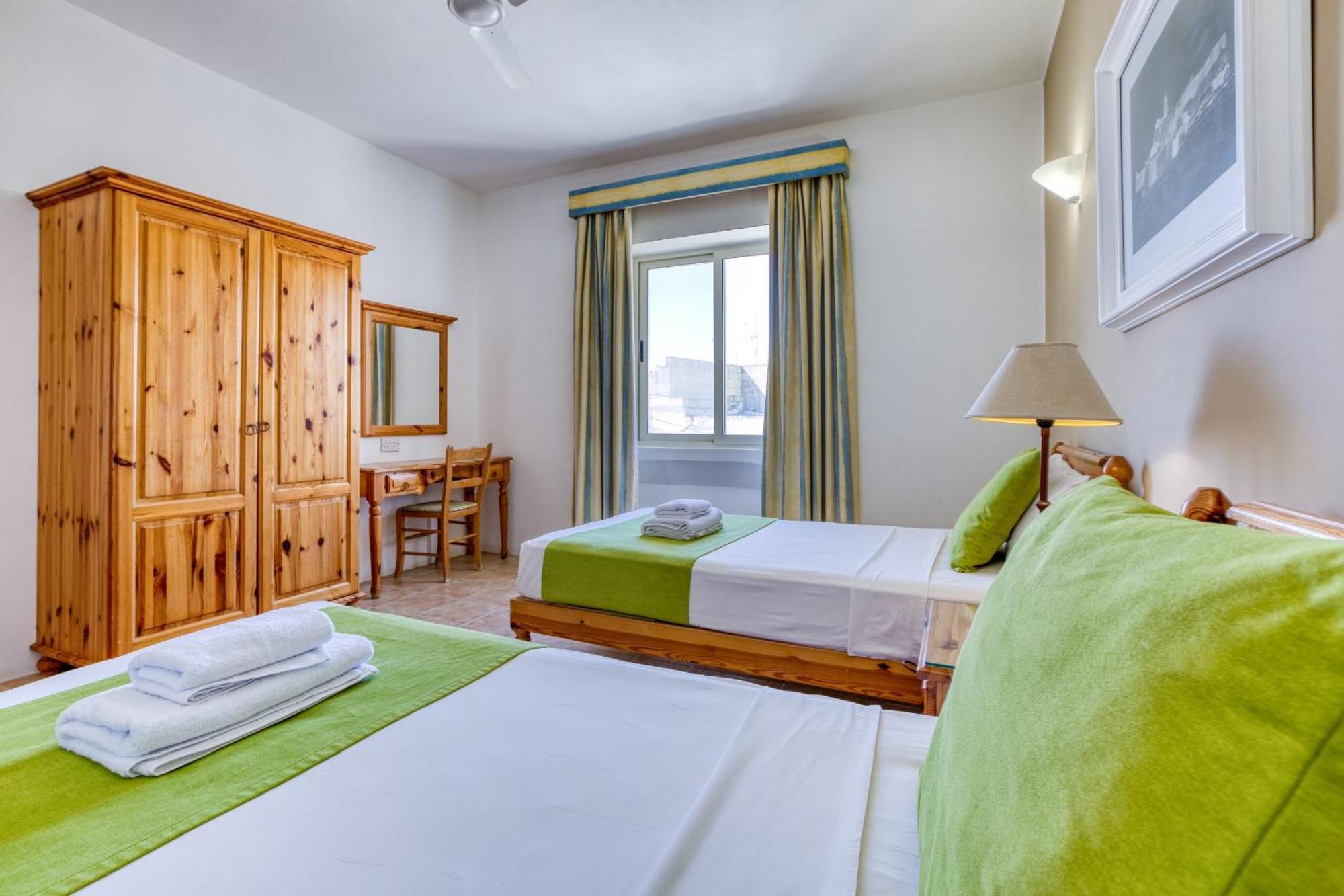 Ta Frenc Apartments Ghasri  Ngoại thất bức ảnh